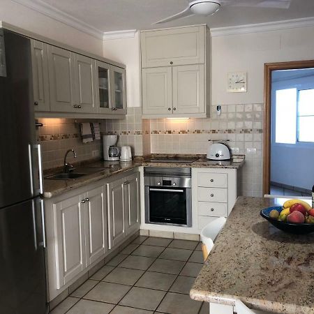Apartamentos El Faro Puerto De Naos Esterno foto