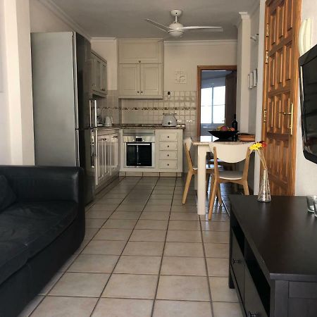 Apartamentos El Faro Puerto De Naos Esterno foto