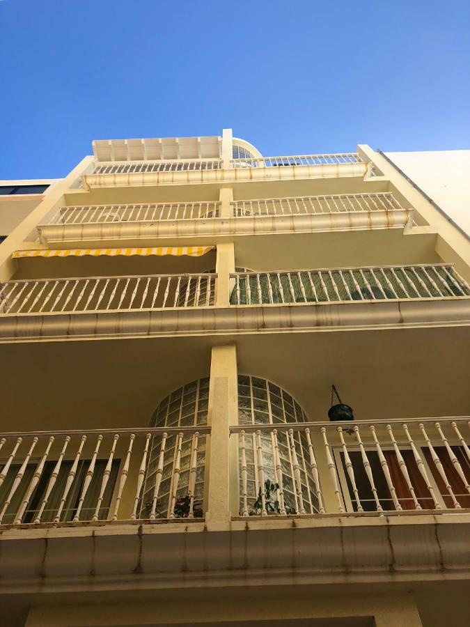 Apartamentos El Faro Puerto De Naos Esterno foto
