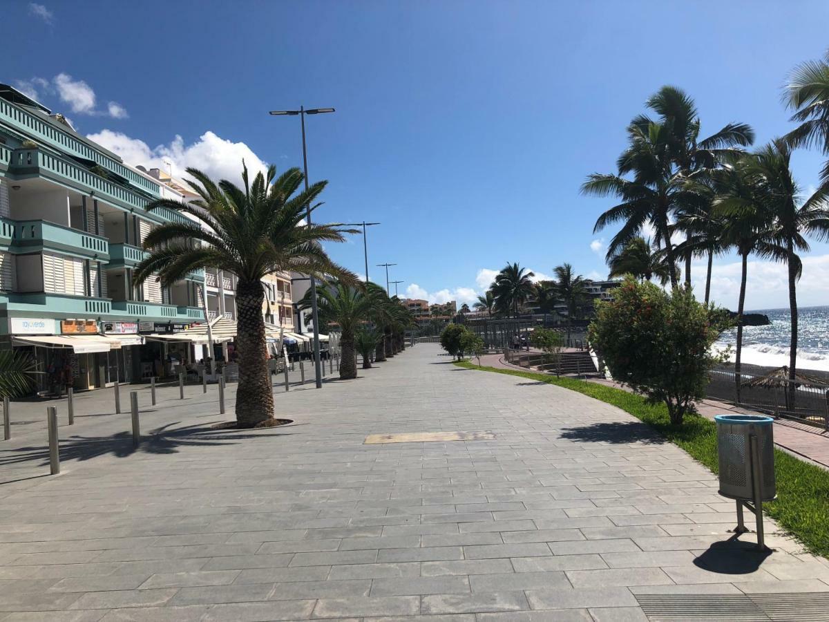 Apartamentos El Faro Puerto De Naos Esterno foto