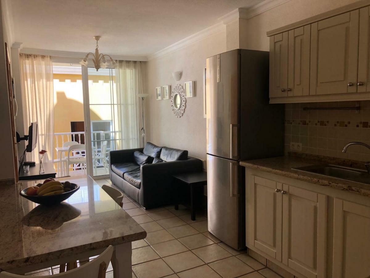 Apartamentos El Faro Puerto De Naos Esterno foto